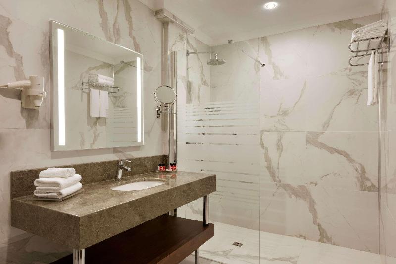 Ramada By Wyndham Yalova - Oda