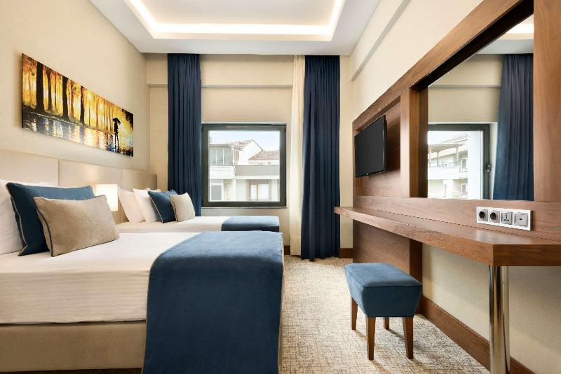 Ramada By Wyndham Yalova - Oda
