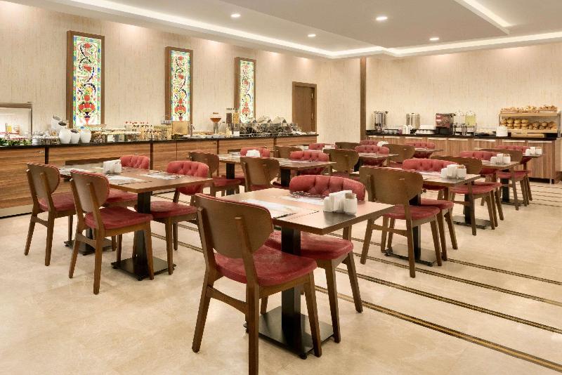 Ramada By Wyndham Yalova - Restoran