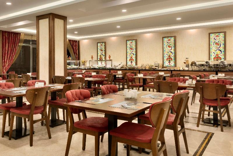 Ramada By Wyndham Yalova - Restoran