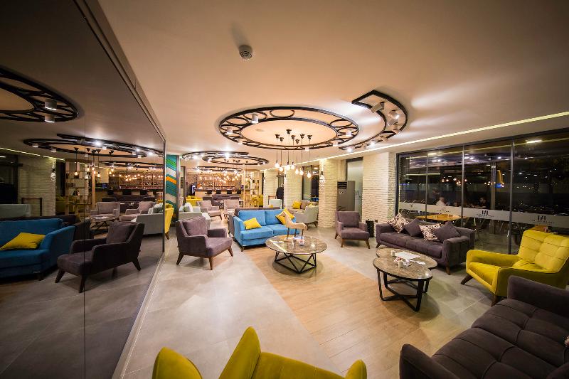 Laren Family Hotel & Spa - Lobi