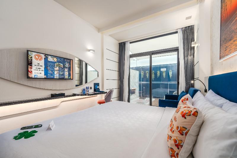 Hotel Clover Patong Phuket - Oda
