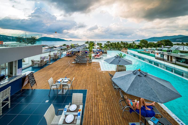 Hotel Clover Patong Phuket - Havuz