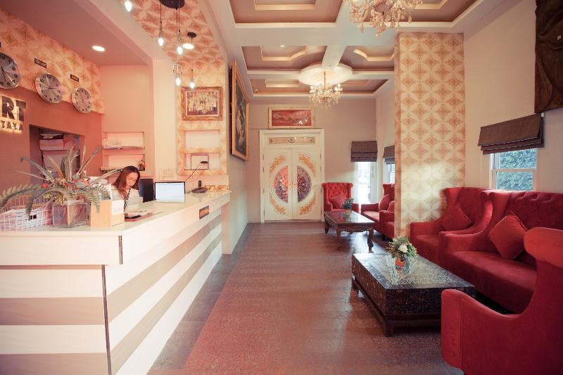 The Train Resort - Sauna & Spa - Lobi
