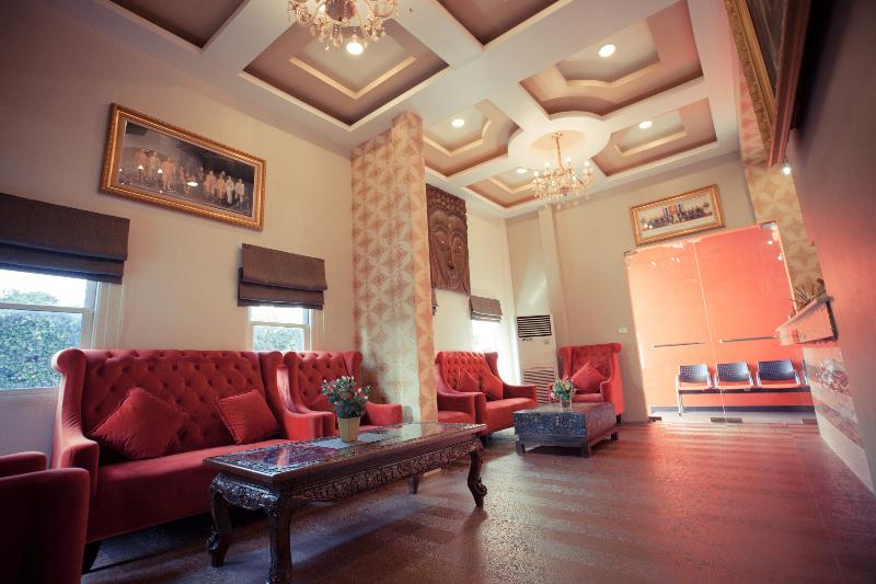 The Train Resort - Sauna & Spa - Lobi