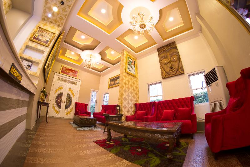 The Train Resort - Sauna & Spa - Lobi