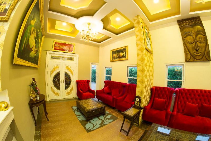 The Train Resort - Sauna & Spa - Lobi