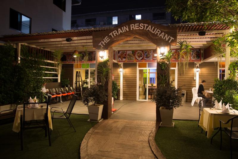 The Train Resort - Sauna & Spa - Restoran