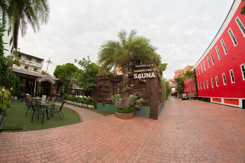 The Train Resort - Sauna & Spa - Restoran