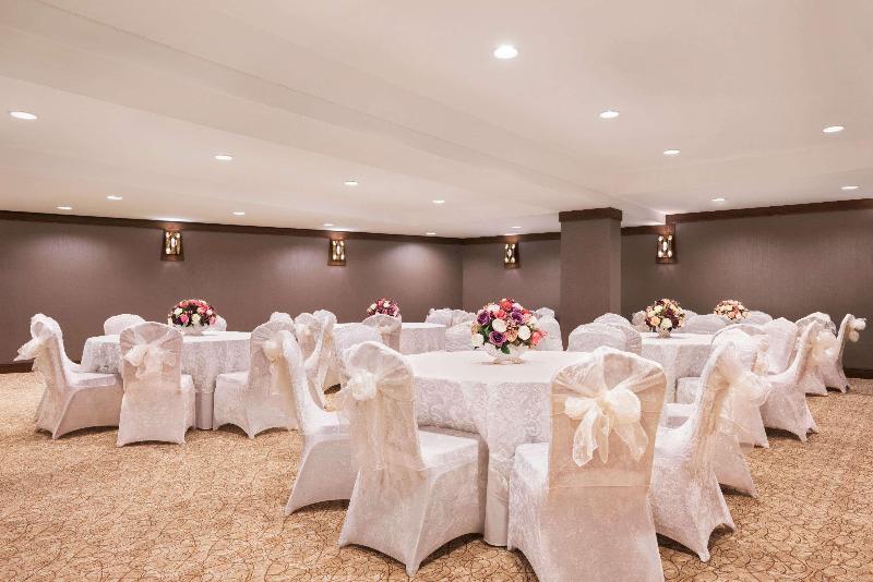Ramada By Wyndham Istanbul Alibeykoy - Toplantı