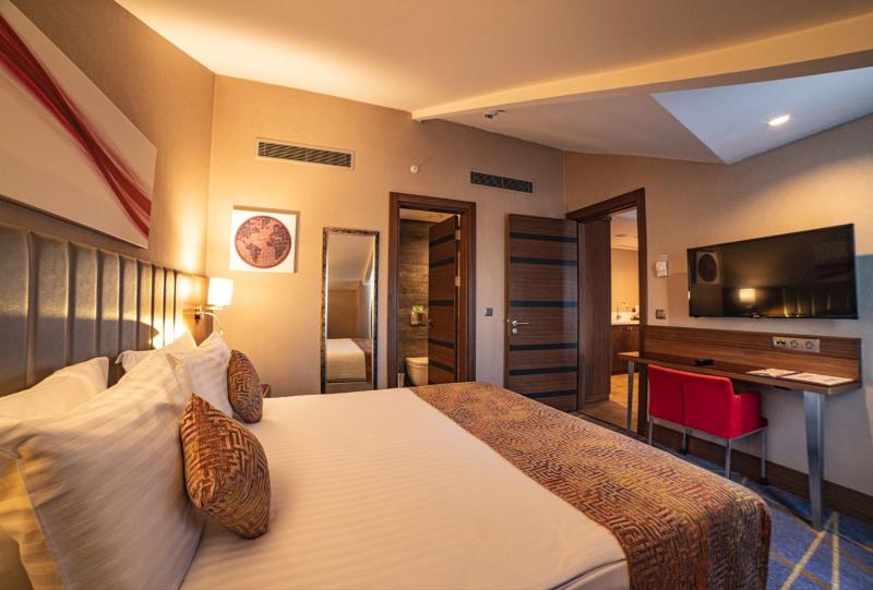 Ramada By Wyndham Istanbul Alibeykoy - Oda