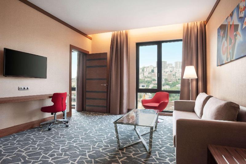 Ramada By Wyndham Istanbul Alibeykoy - Oda