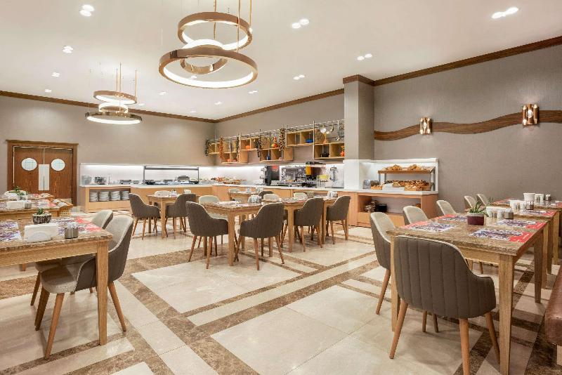 Ramada By Wyndham Istanbul Alibeykoy - Restoran