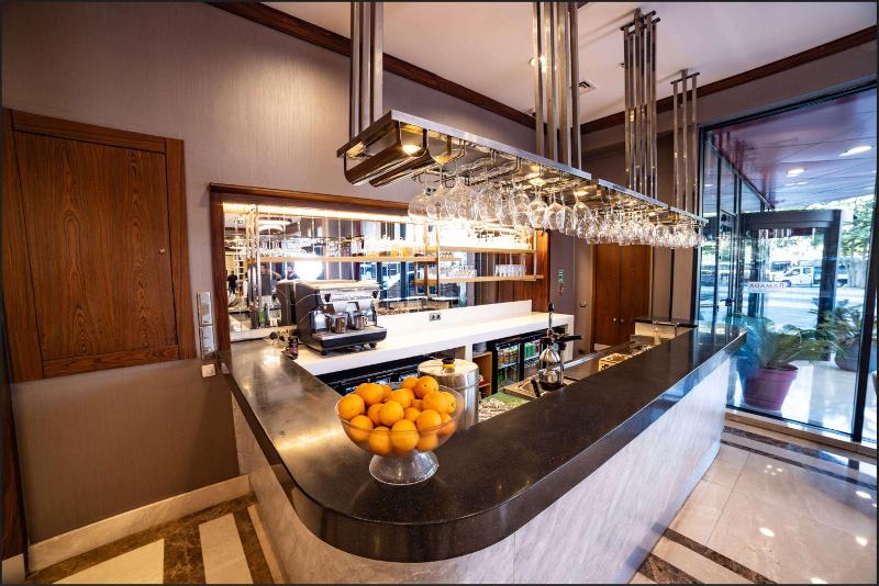 Ramada By Wyndham Istanbul Alibeykoy - Restoran