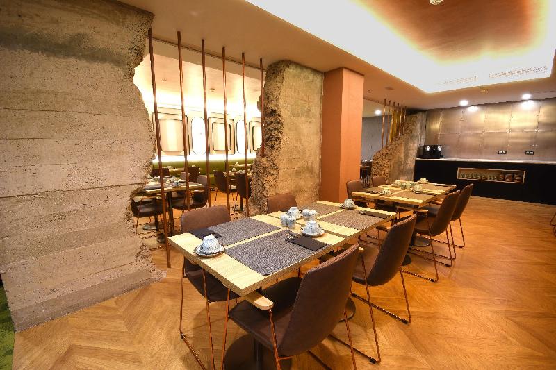 Design Plus Bex Hotel - Restoran