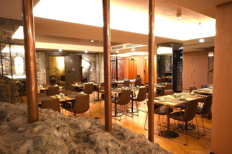 Design Plus Bex Hotel - Restoran