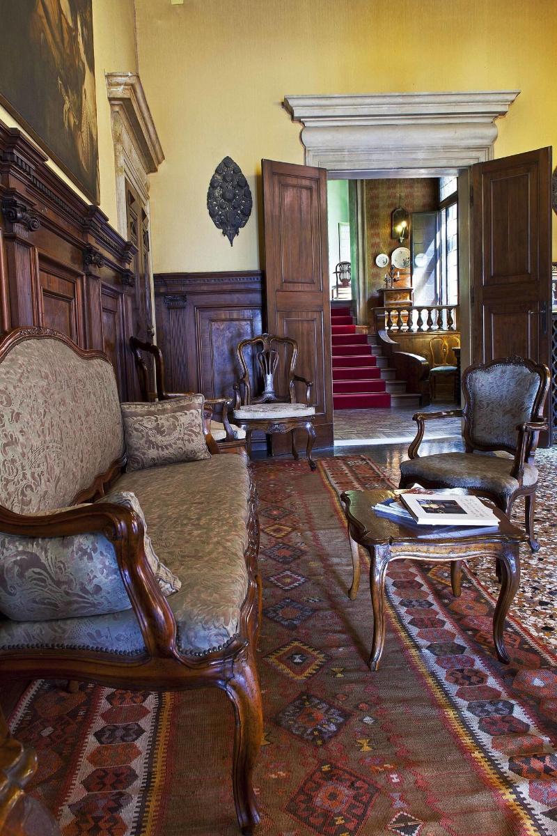 Palazzetto Pisani - Lobi