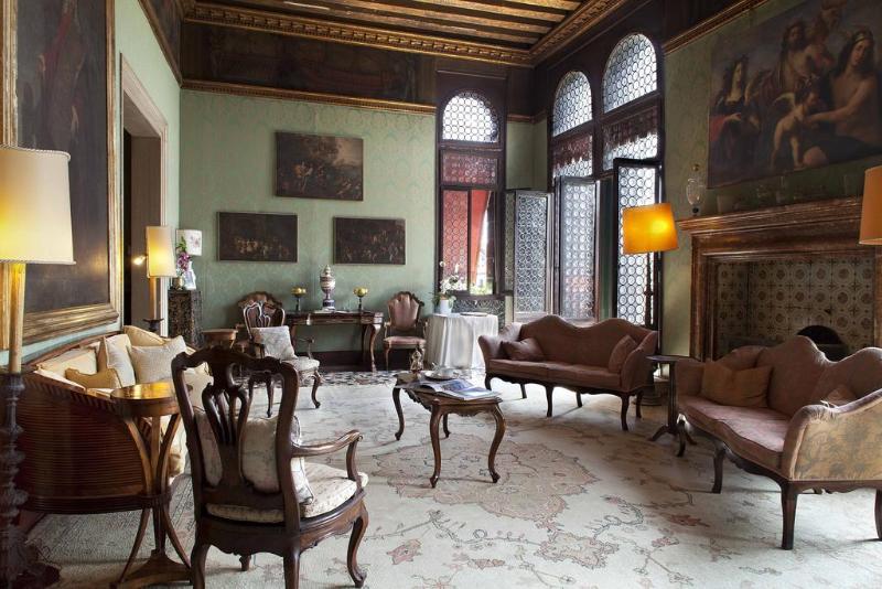 Palazzetto Pisani - Lobi