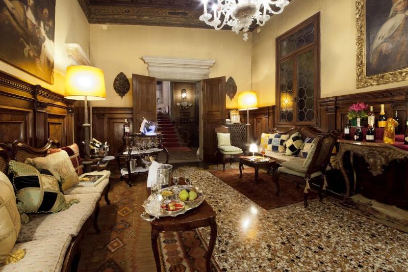 Palazzetto Pisani - Lobi