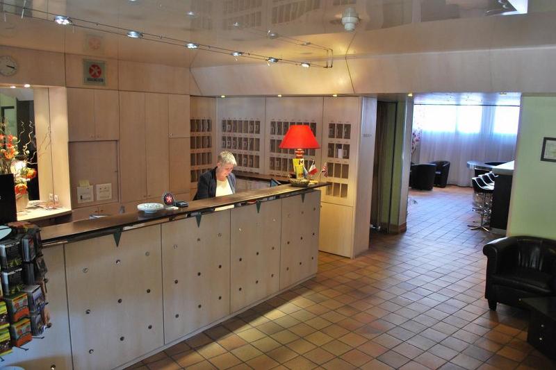 Brit Hotel Cahors - Le France - Lobi
