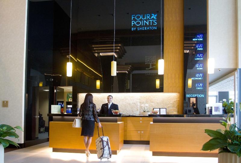 Four Points by Sheraton Kecskemet Conference - Lobi