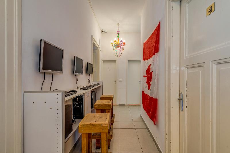 Adriatic Hostel - Lobi