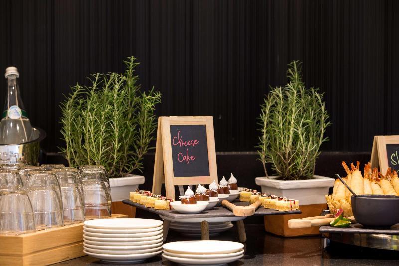 Park Inn by Radisson Dubai Motor City - Toplantı
