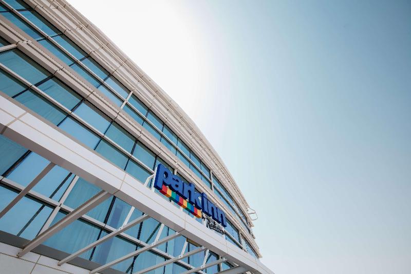 Park Inn by Radisson Dubai Motor City - Genel