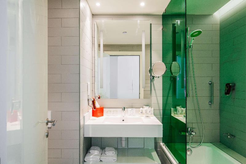 Park Inn by Radisson Dubai Motor City - Oda