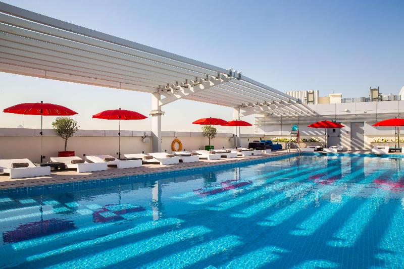 Park Inn by Radisson Dubai Motor City - Havuz