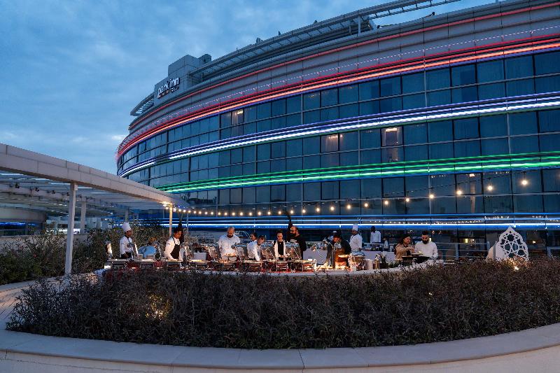 Park Inn by Radisson Dubai Motor City - Restoran