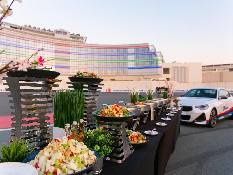 Park Inn by Radisson Dubai Motor City - Restoran