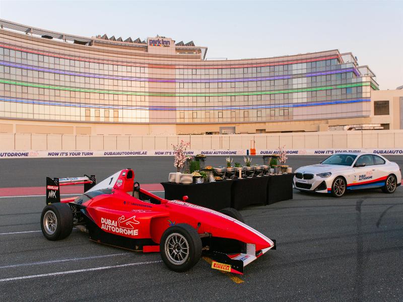 Park Inn by Radisson Dubai Motor City - Restoran