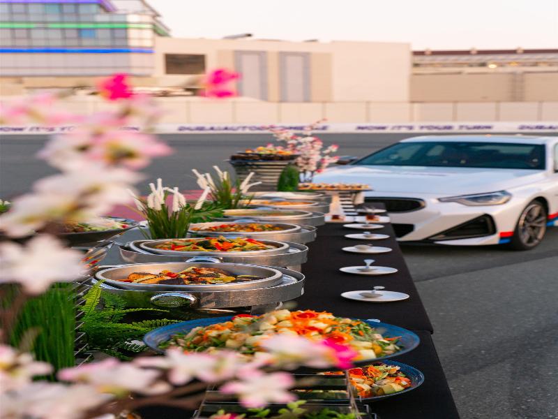 Park Inn by Radisson Dubai Motor City - Restoran