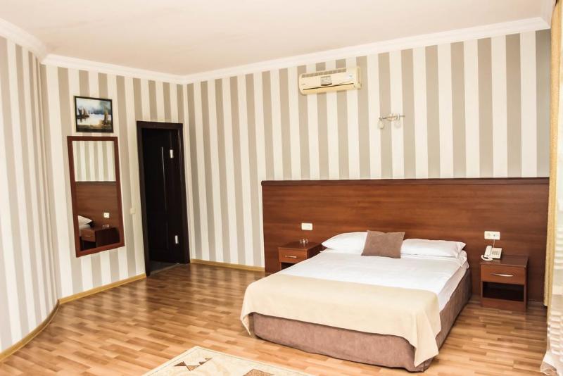 Graphic Hotel Batumi - Oda