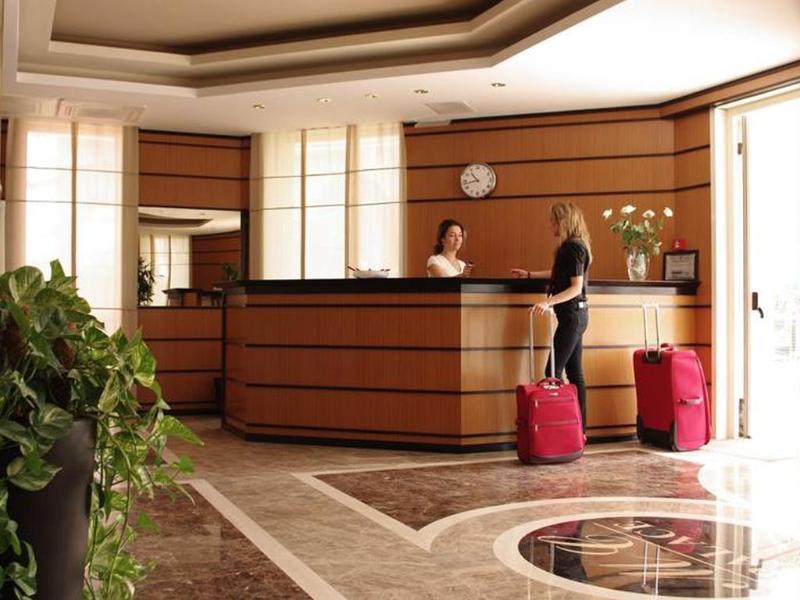 Monte Carlo Palace Suites - Lobi