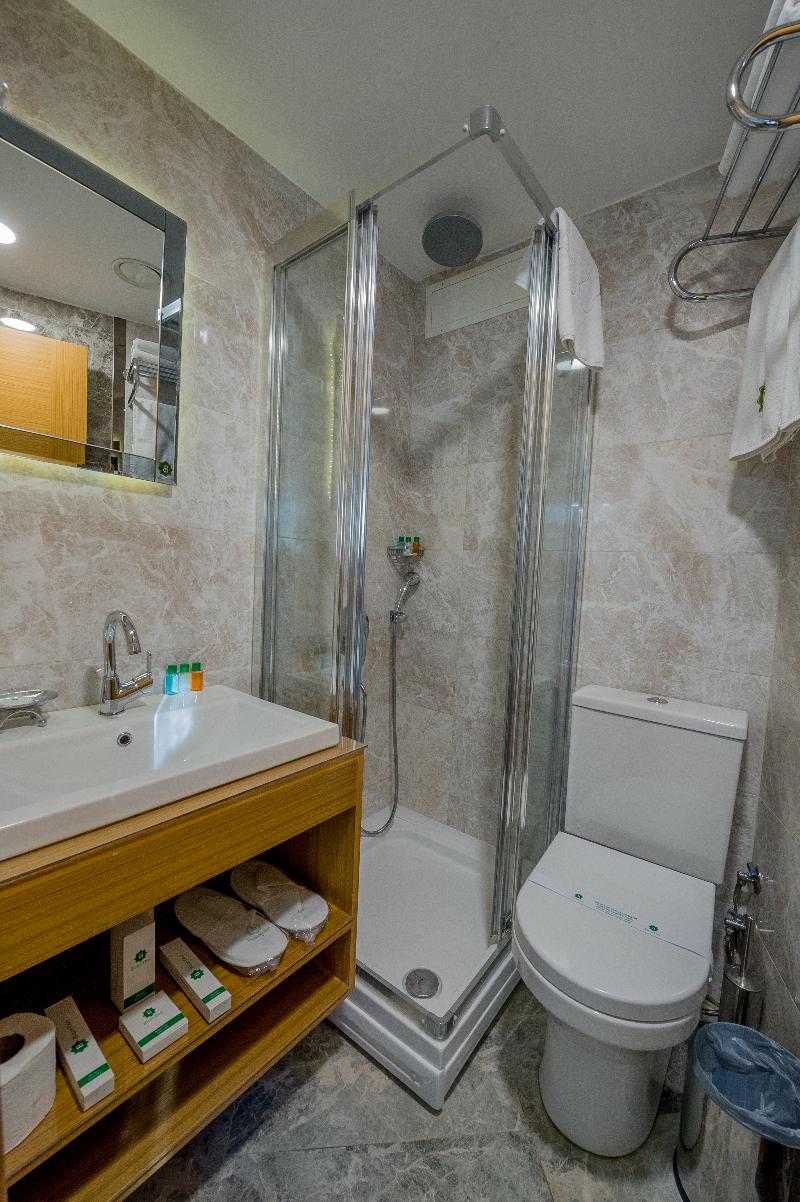 Bizim Otel - Oda