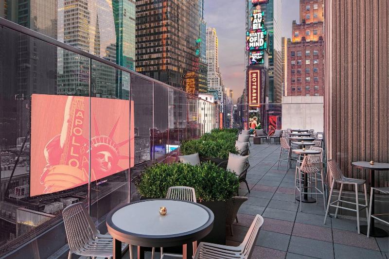 New York Marriott Marquis - Lobi