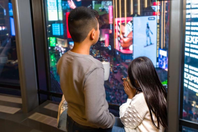New York Marriott Marquis - Lobi