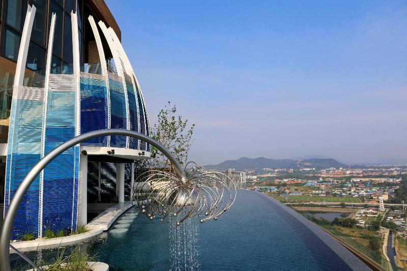 Holiday Inn Resort Vana Nava Hua Hin - Havuz