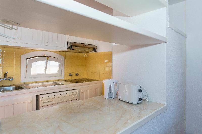 Apartamentos Posidonia - Oda