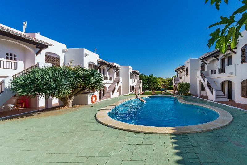 Apartamentos Posidonia - Havuz