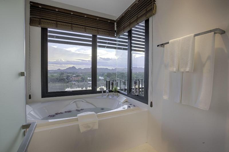 Natee The Riverfront Hotel Kanchanaburi - Aktivite