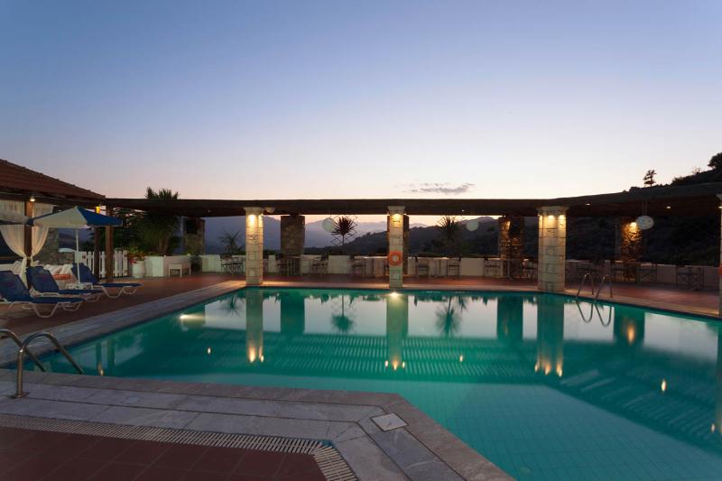 Rastoni Hotel - Havuz