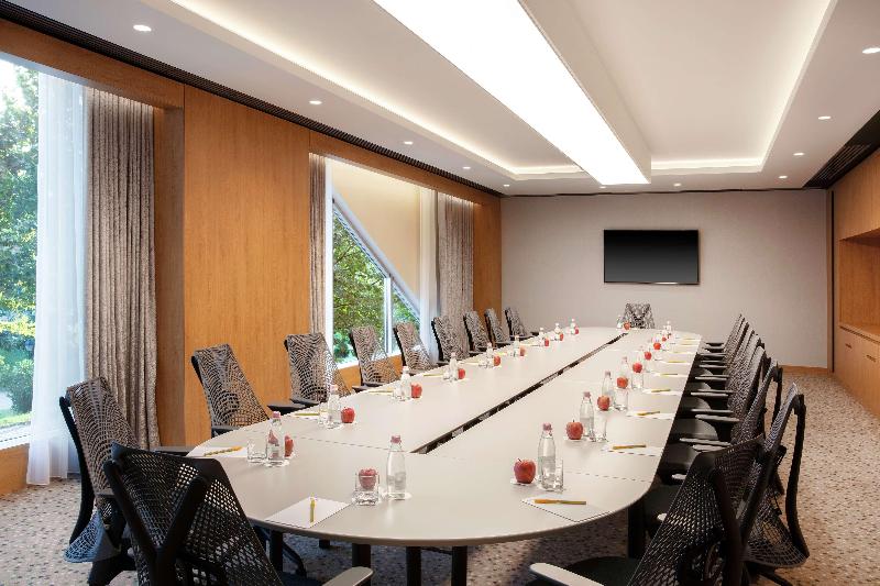 Hilton Garden Inn Tirana, Albania - Genel