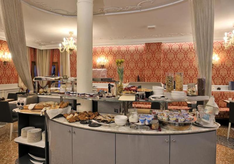 Al Theatro Palace - Restoran