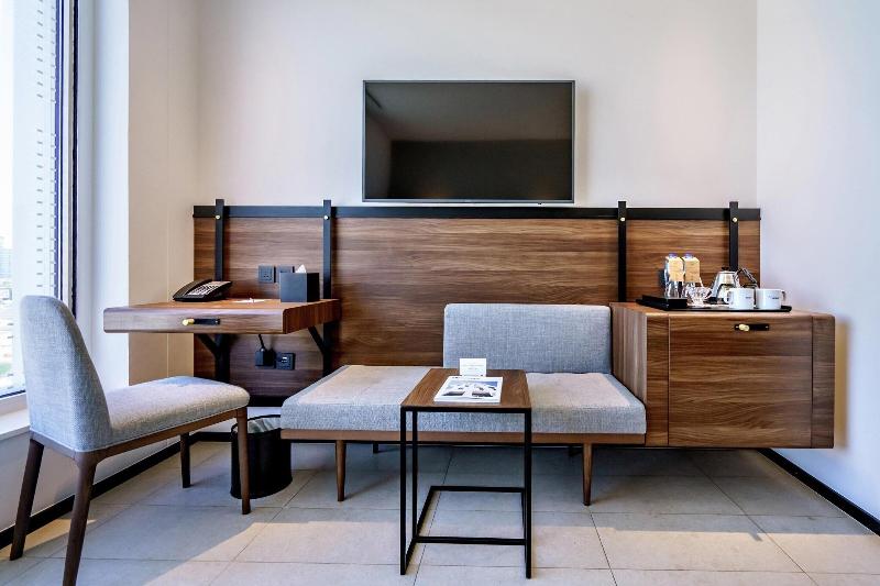 Form Hotel Dubai - Oda