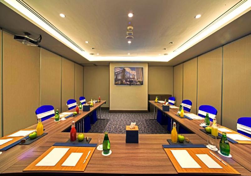 MENA Plaza Hotel Albarsha - Toplantı