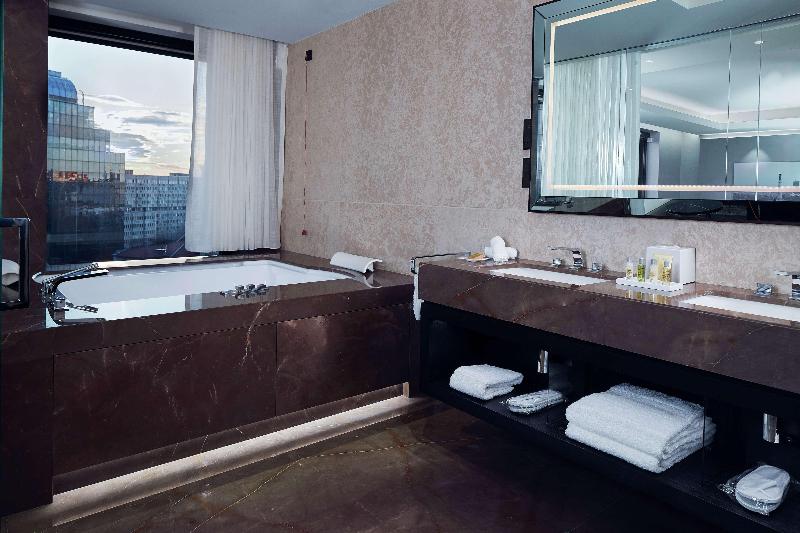 Hilton Belgrade - Oda