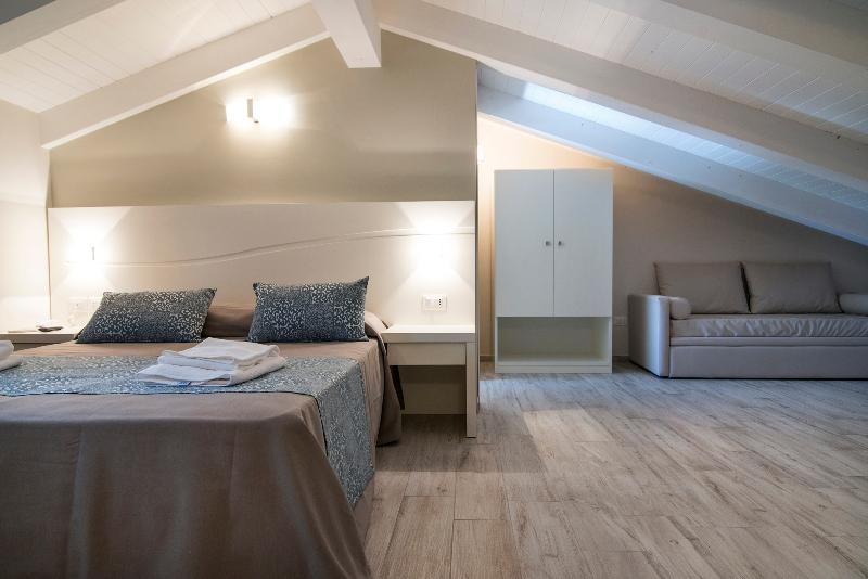 Sentido Michelizia Tropea - Oda